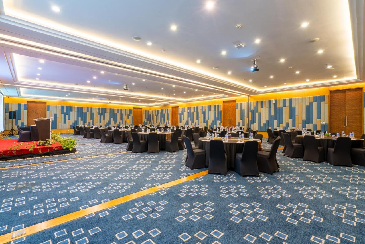 Vouk Hotel And Suites Nusa Dua  Exteriör bild